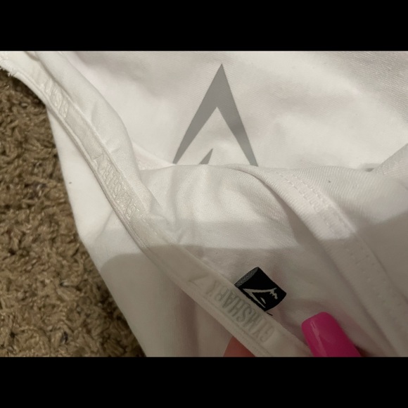 Gymshark shirt - Picture 2 of 3